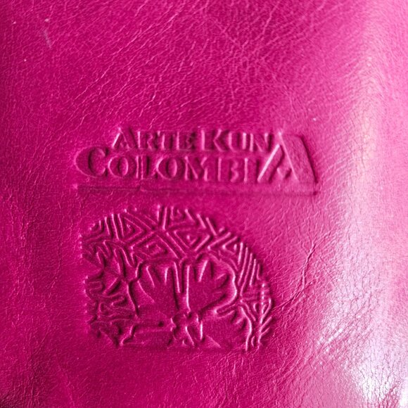 arte kuna Colombia Phone Wristlet Crossbody - Picture 4 of 4